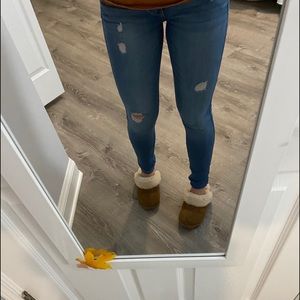 hollister medium wash jeans